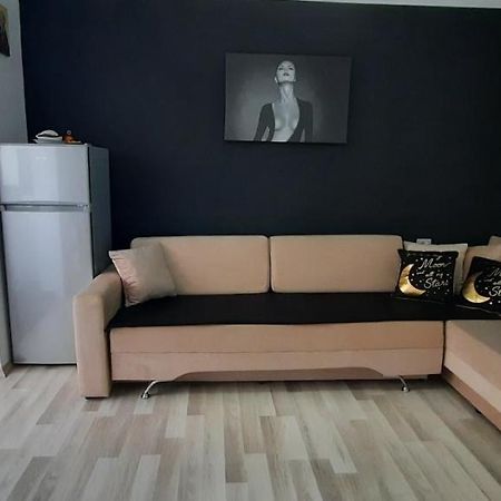 Apartament Clara Permet Apartment ภายนอก รูปภาพ
