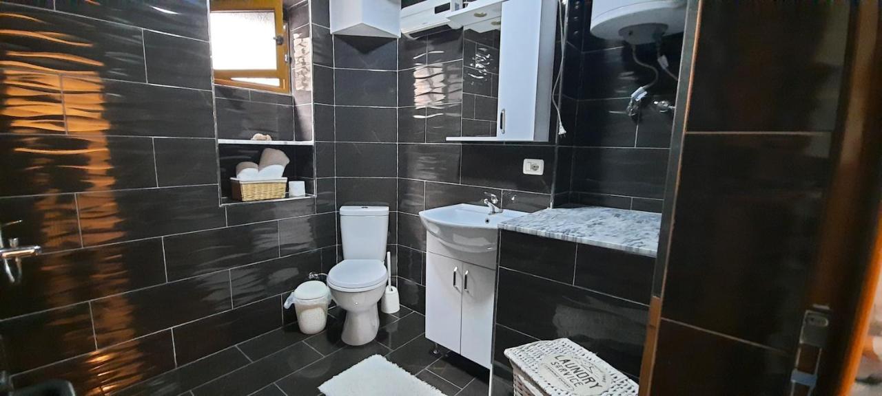 Apartament Clara Permet Apartment ภายนอก รูปภาพ