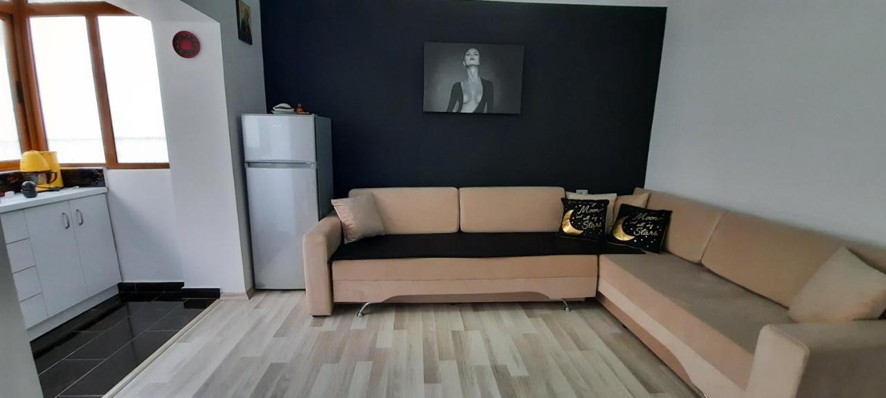 Apartament Clara Permet Apartment ภายนอก รูปภาพ
